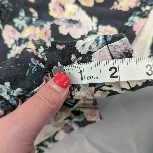 Wild Fable Womens V-Neck Floral Print Zip Front Denim Shortalls Dark Wash Size S - Picture 7 of 13